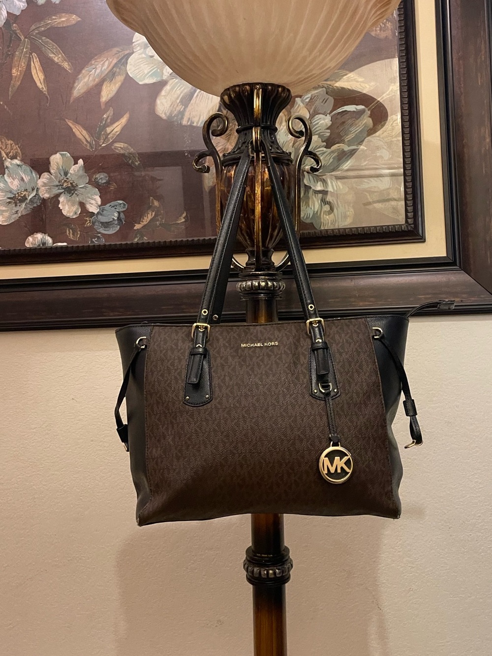 Michael Kors please check all picture of condition